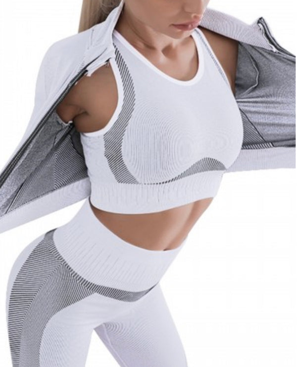 Divalicious Three-Piece Set