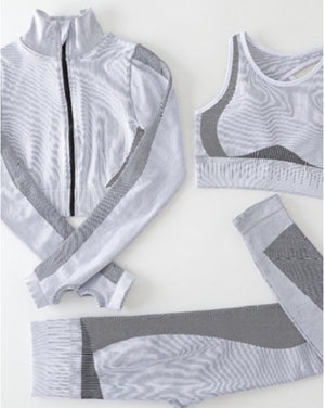 Divalicious Three-Piece Set